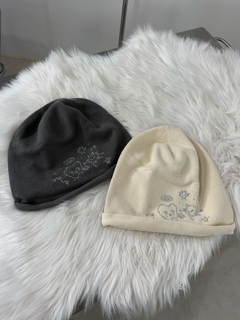 受注制【Nerd out XU】rhinestone teeth beanie (2color)