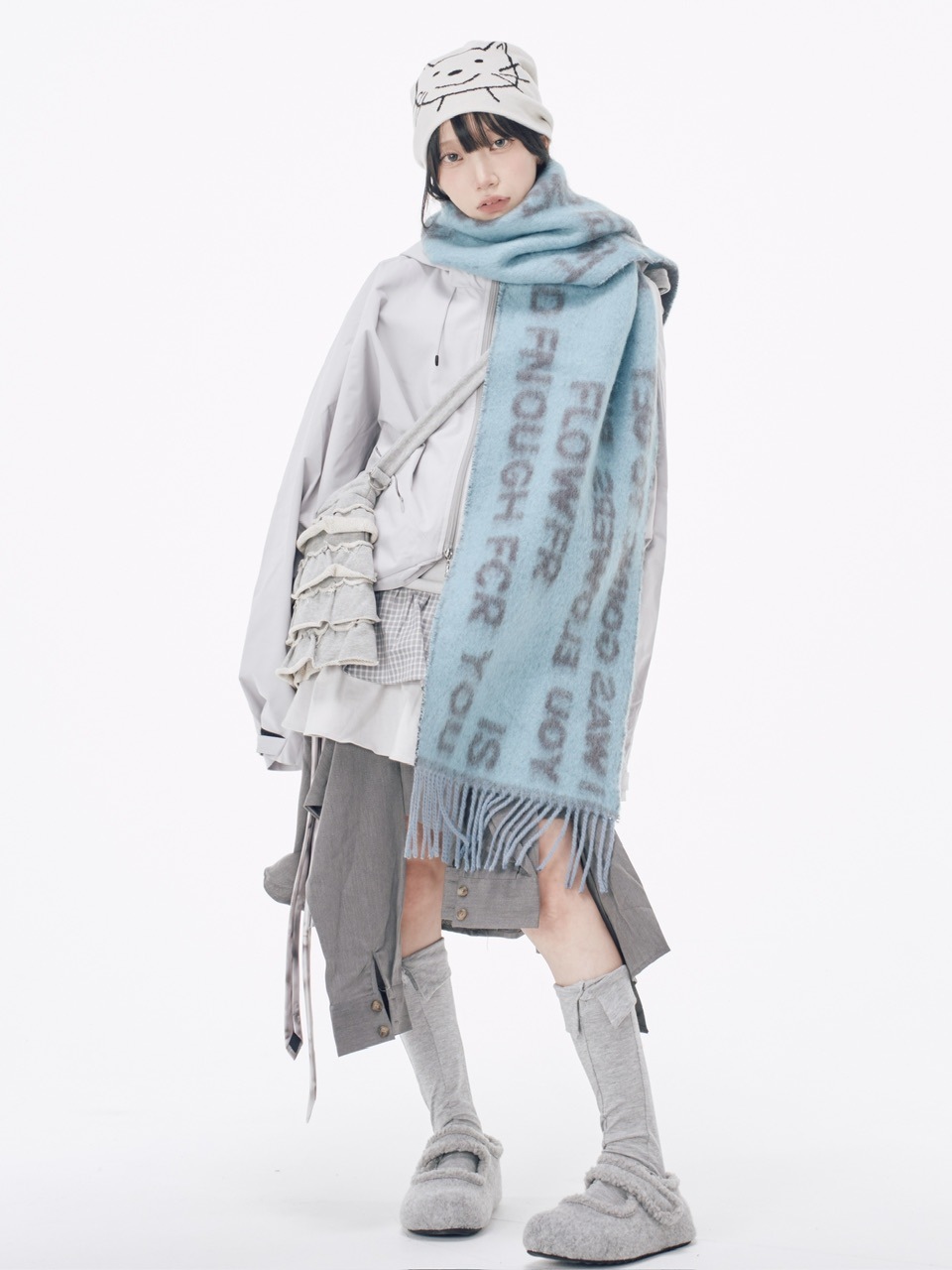 受注制【Nerd out XU】lettering shaggy muffler (2color) | OUR BRAND