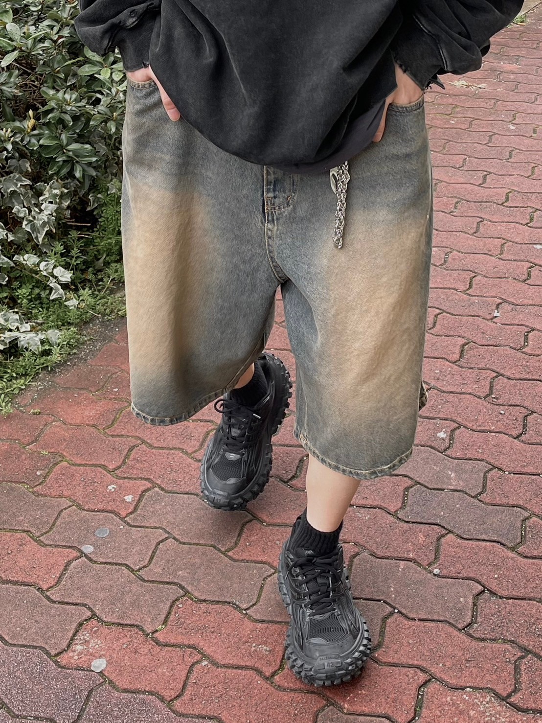 受注制【Chikashitsu +】vintage wash denim half pants | OUR