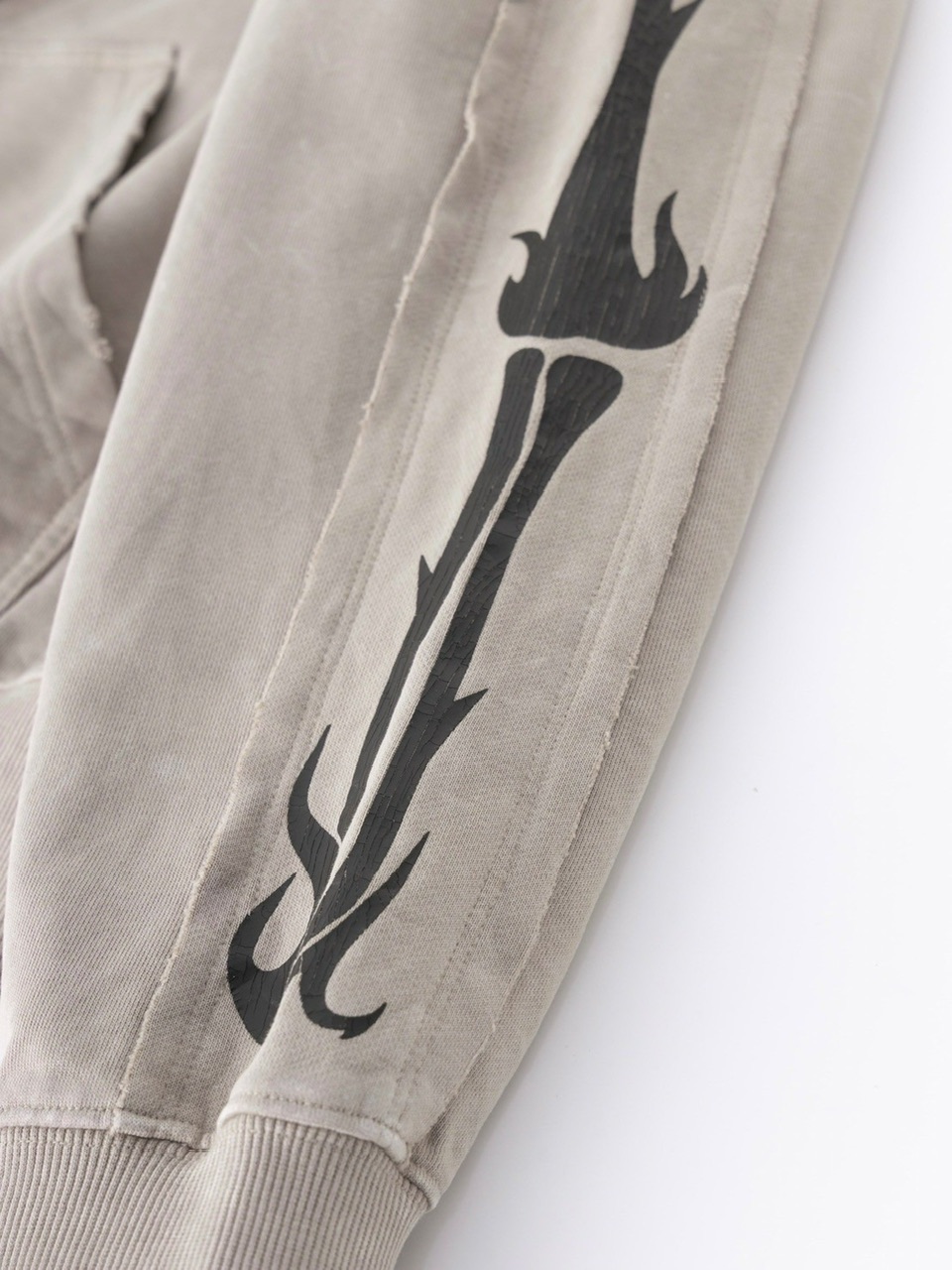 【SUPPLIER】Fire Bones Layered Sleeve Zip Hoodie