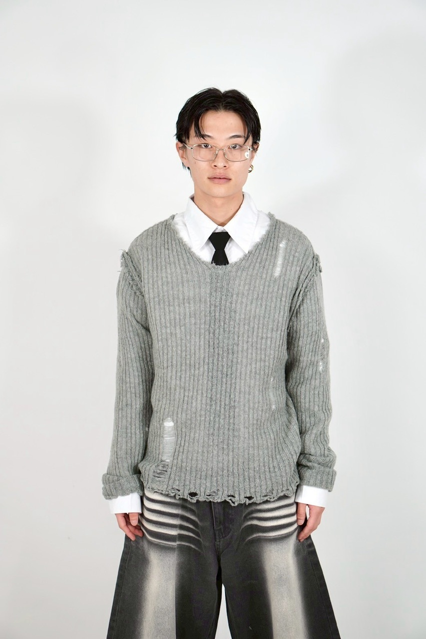 Chikashitsu +】damage reverse v neck knit (3color