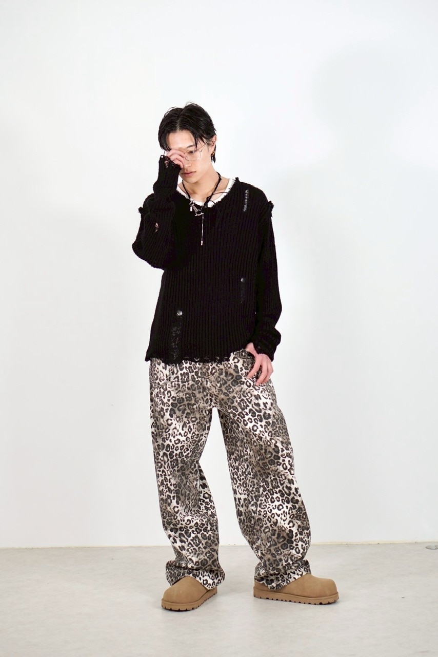 Chikashitsu +】damage reverse v neck knit (3color