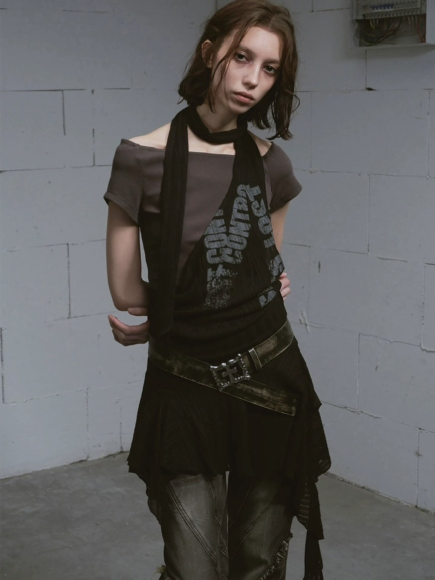 【ヘビロテ確実】エンベリッシュド グラフィックコットンTシャツ Cest Nous】Black and Gray Short-sleeved T-shirts / 【セヌー