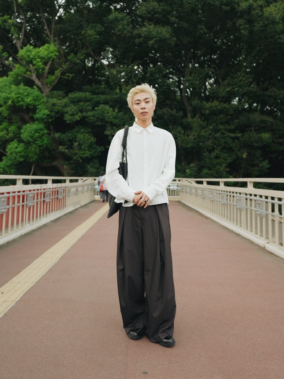 【CS】✨新作✨stripe cross tuck drape slacks CS】stripe cross tuck drape slacks (navy) | OUR BRAND,Chikashitsu