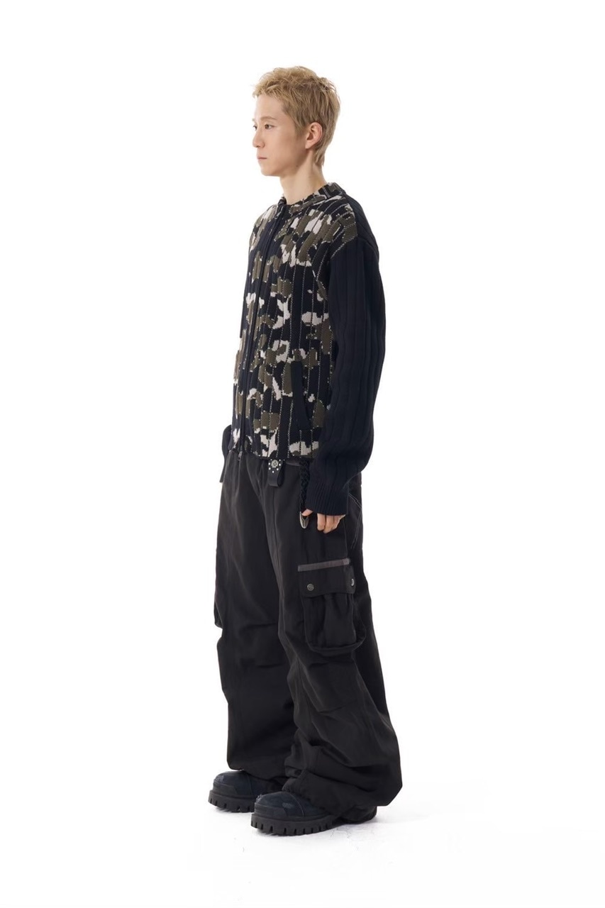 【AAKAM】Knee Pin-tuck Contrast Cargo Pants