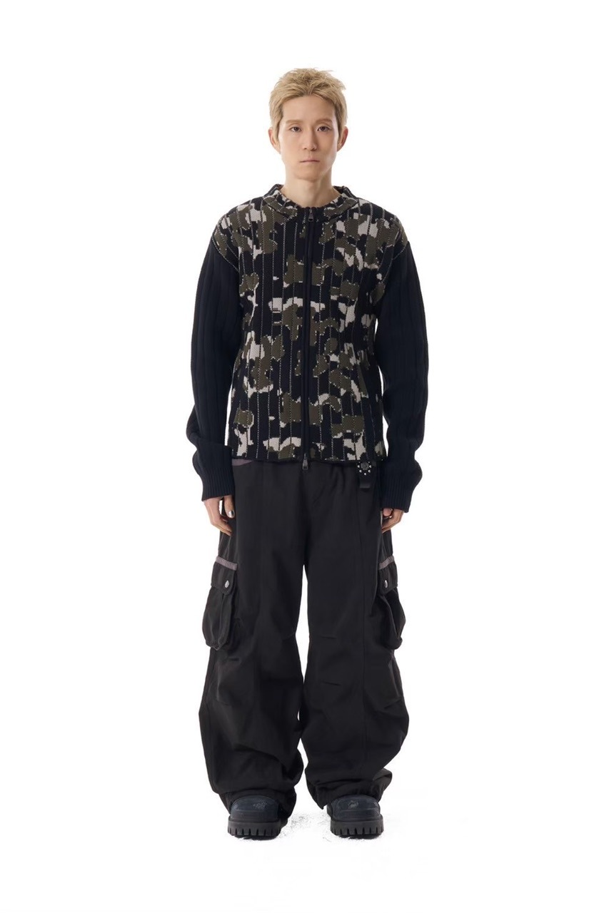 【AAKAM】Knee Pin-tuck Contrast Cargo Pants
