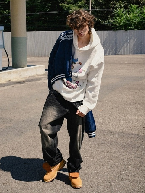 【DOMINANT】Keyring Girl Hoodie