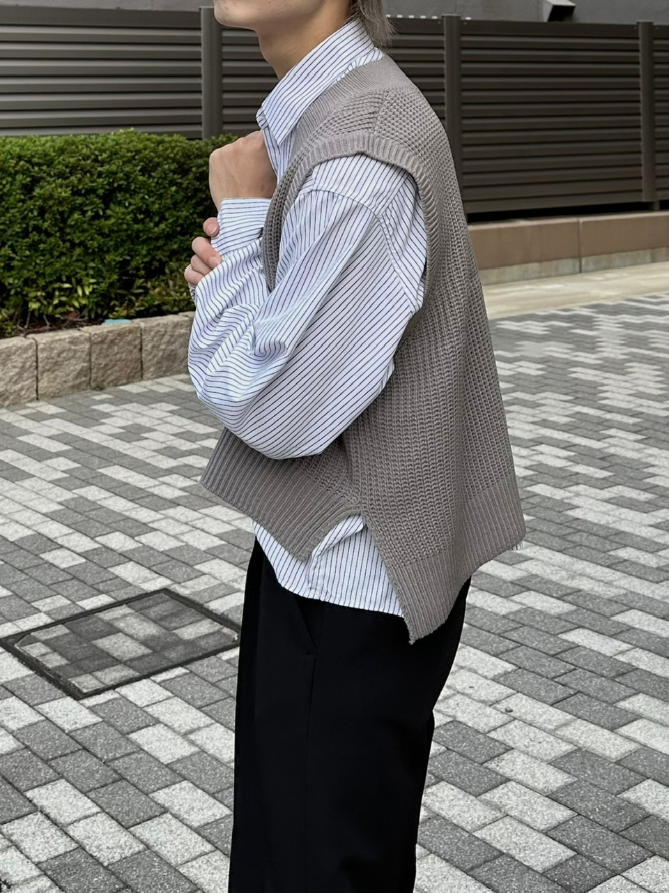 大阪店WEB限定受注制【Chikashitsu +】cropped box vest (2color