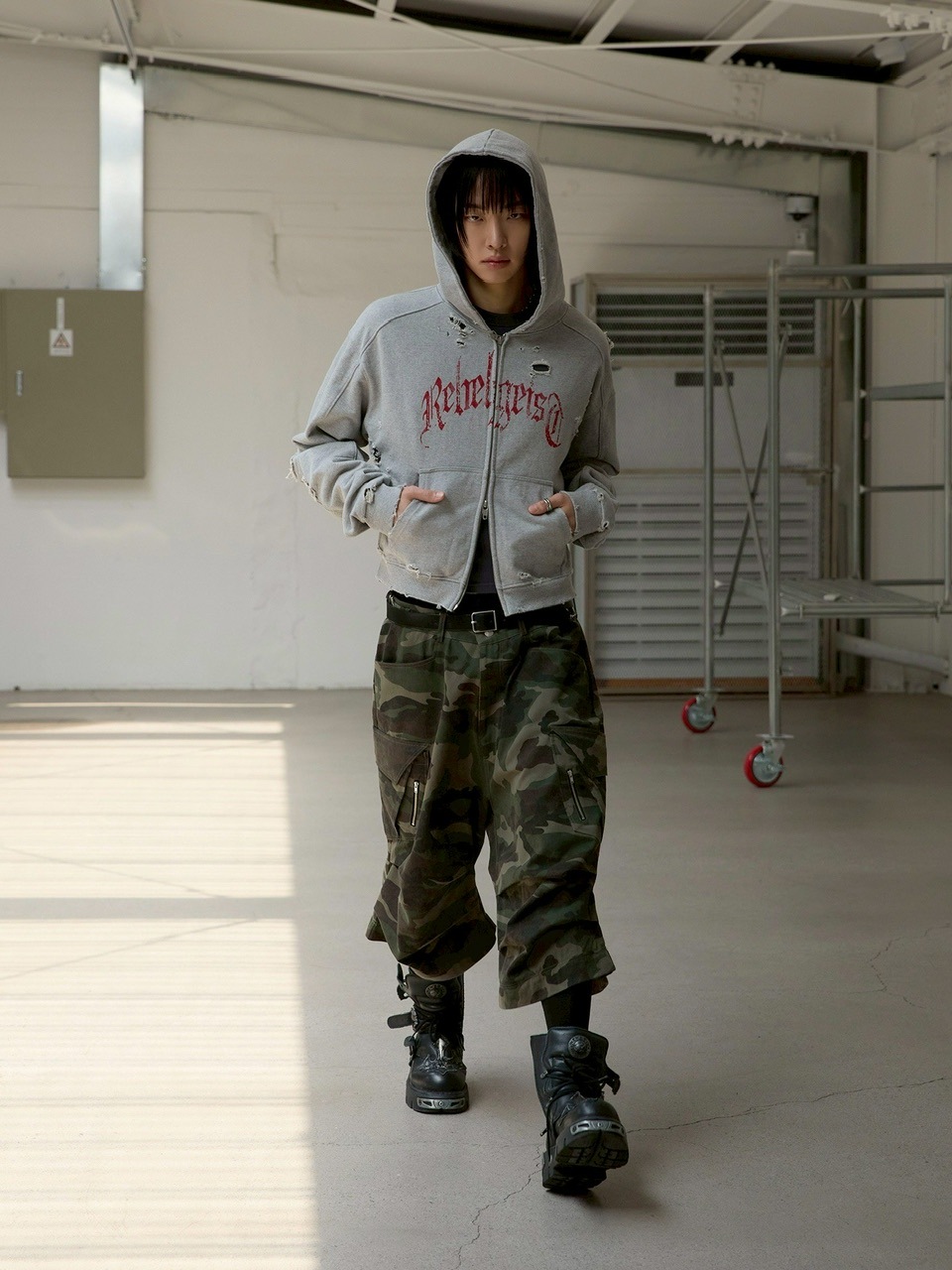 ●ANOTHERYOUTH● damaged crop zip-up hoodie (2色) ANOTHERYOUTH】damaged crop zip-up hoodie | OUR BRAND