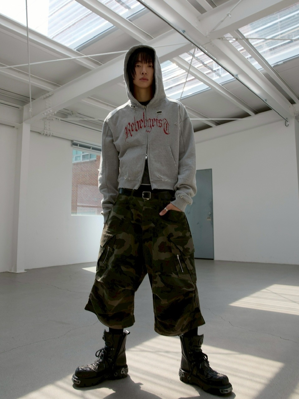 ANOTHERYOUTH】damaged crop zip-up hoodie | OUR BRAND