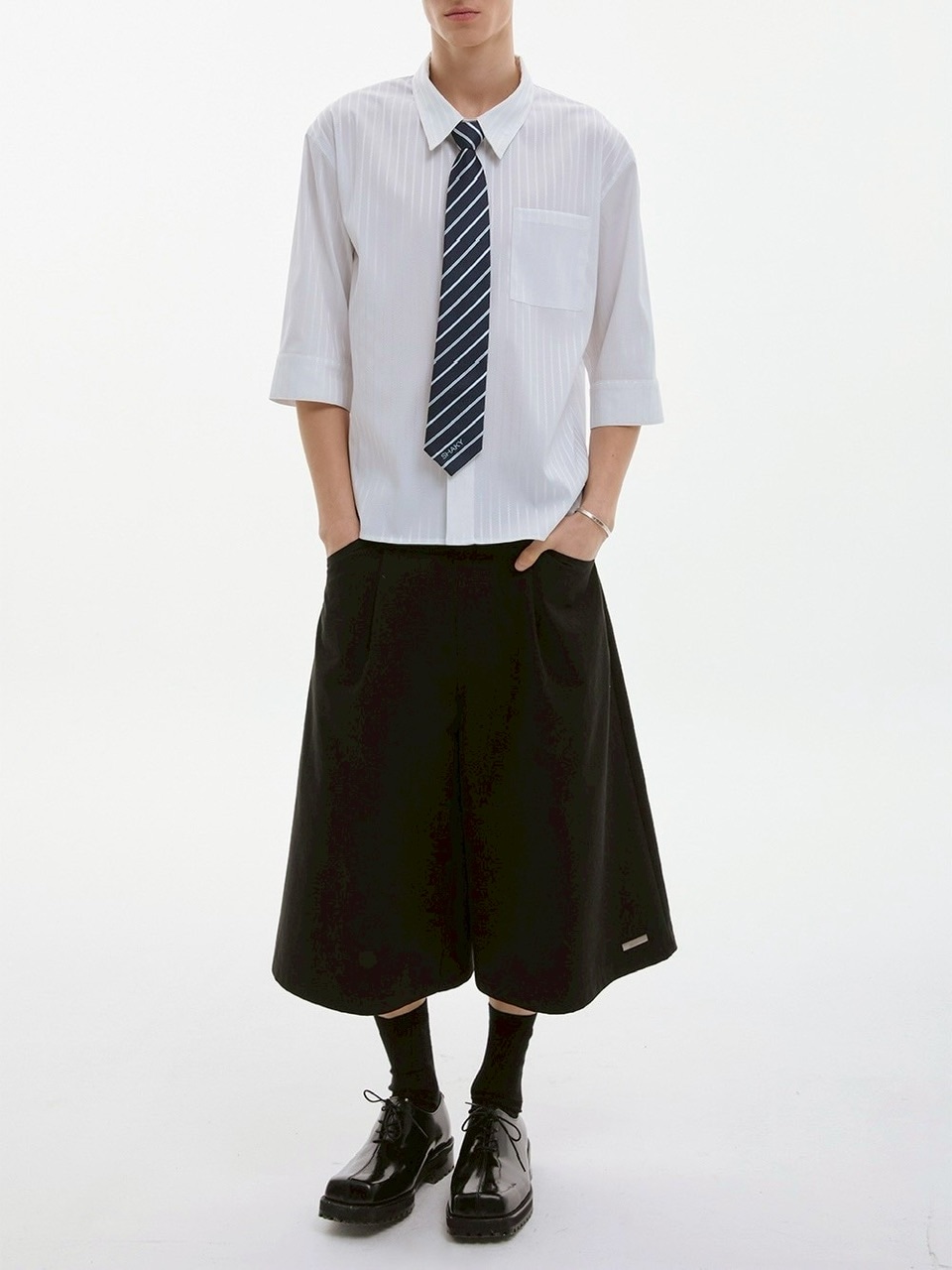 ●ESC STUDIO● shaky tie chill shirt (2色) unisex ESC STUDIO】shaky tie chil shirt/ 【イーエスシーステュディオ