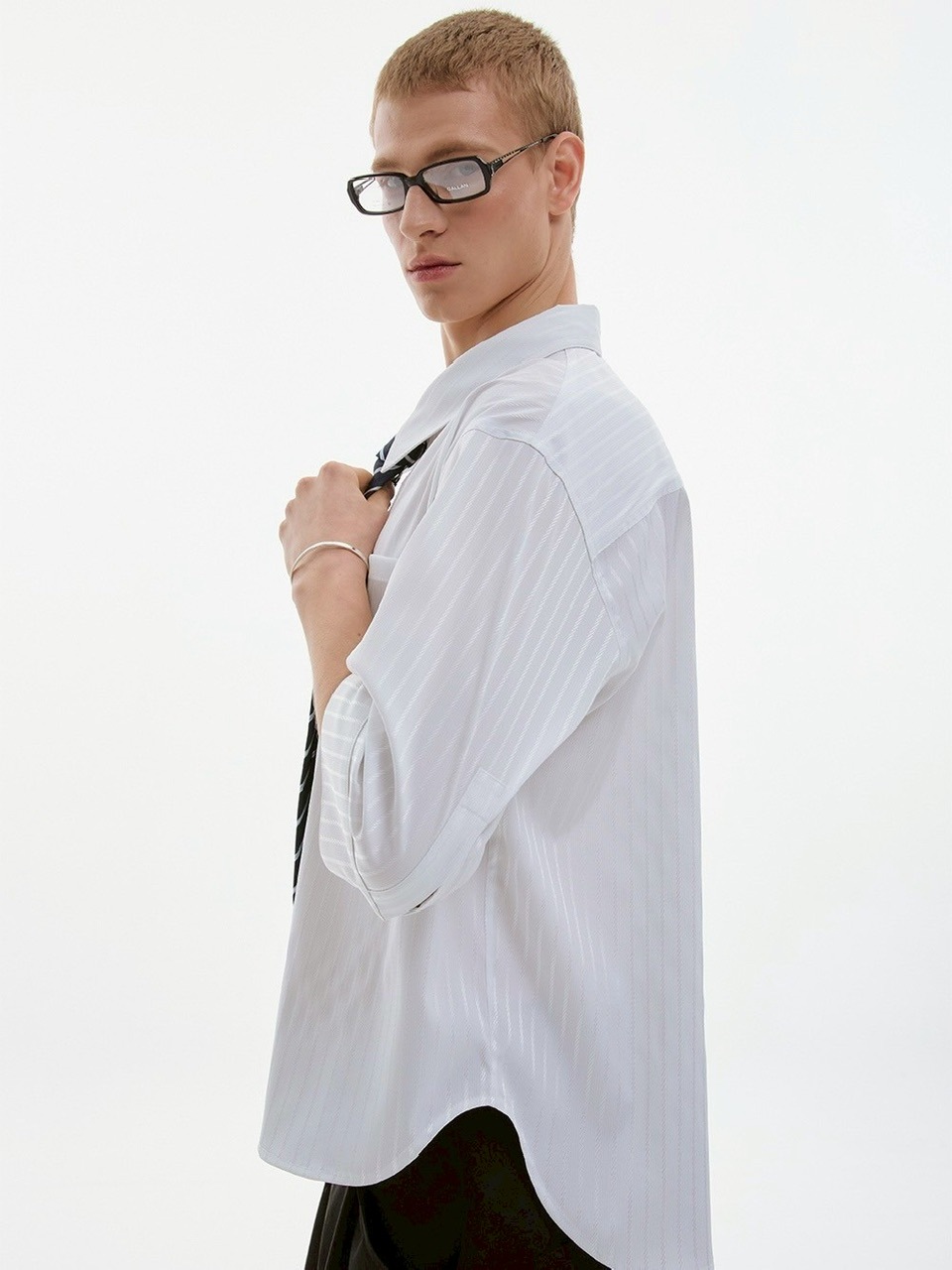 ●ESC STUDIO● shaky tie chill shirt (2色) unisex ESC STUDIO】shaky tie chil shirt/ 【イーエスシーステュディオ