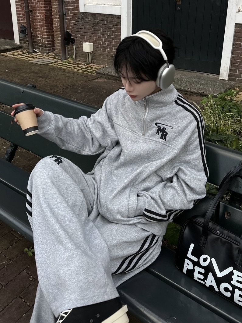 受注制【LUV CODE】half zip line sweat shirt