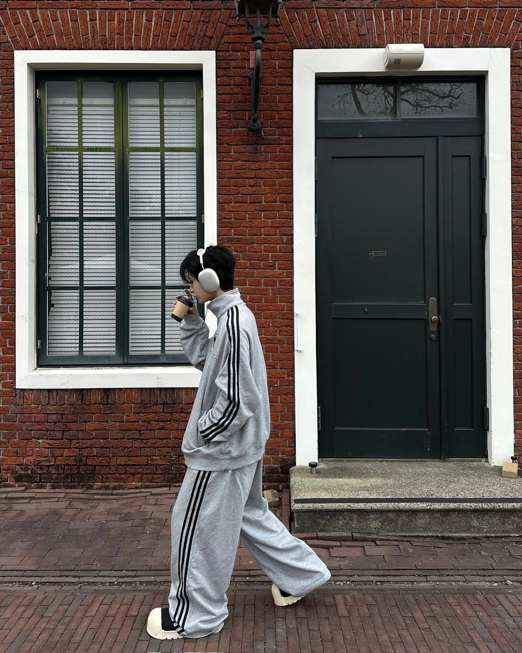 受注制【LUV CODE】half zip line sweat shirt