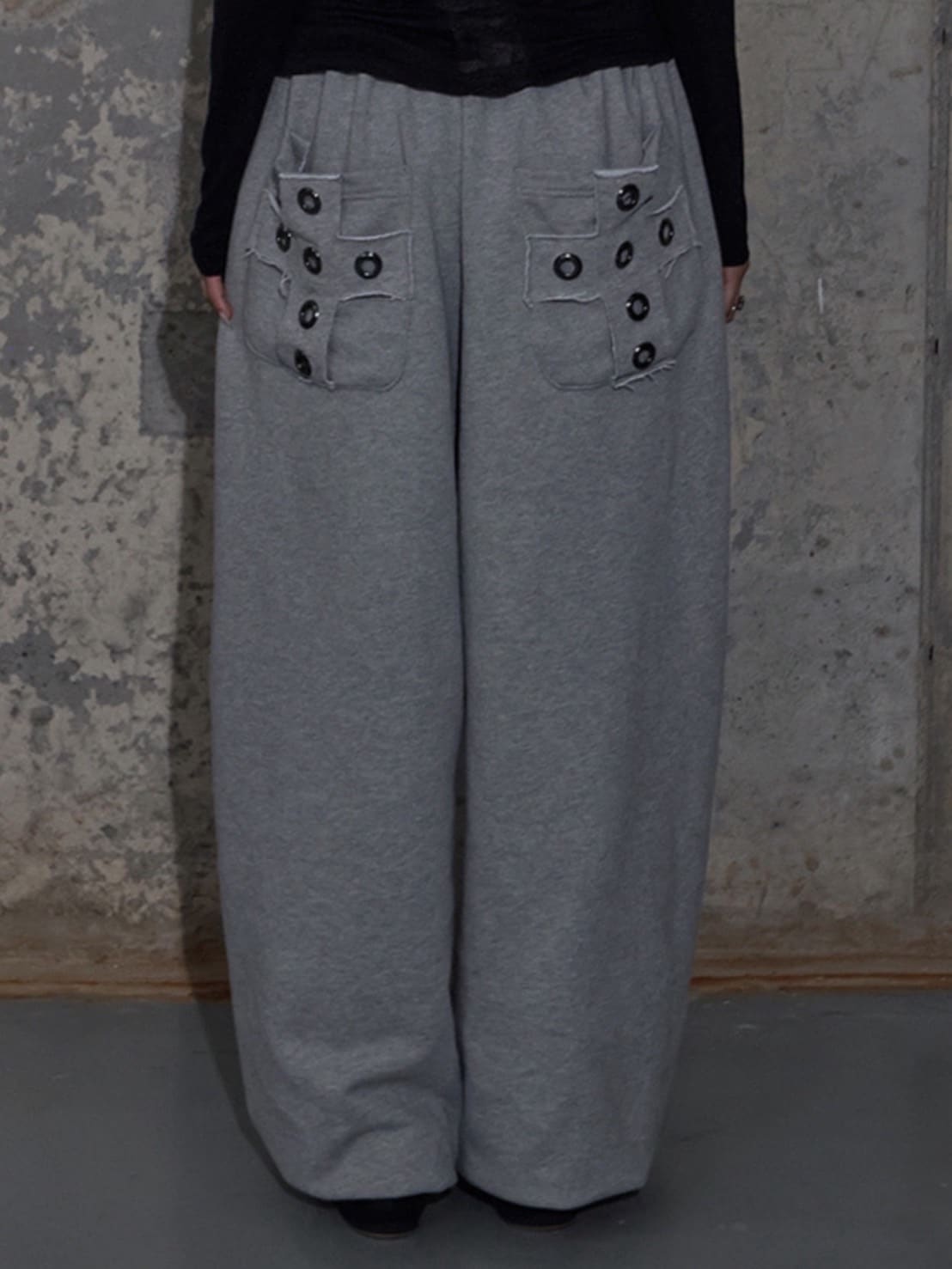 【FANCY CLUB】KEYCHAIN EYELET SWEATPANTS / 【ファンシークラブ】キーチェーンアイレットスウェットパンツ