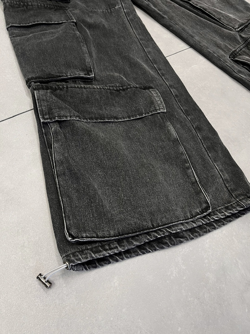 DIG YOUR OWN GRAVE】denim cargo pants <pocket mashi mashi