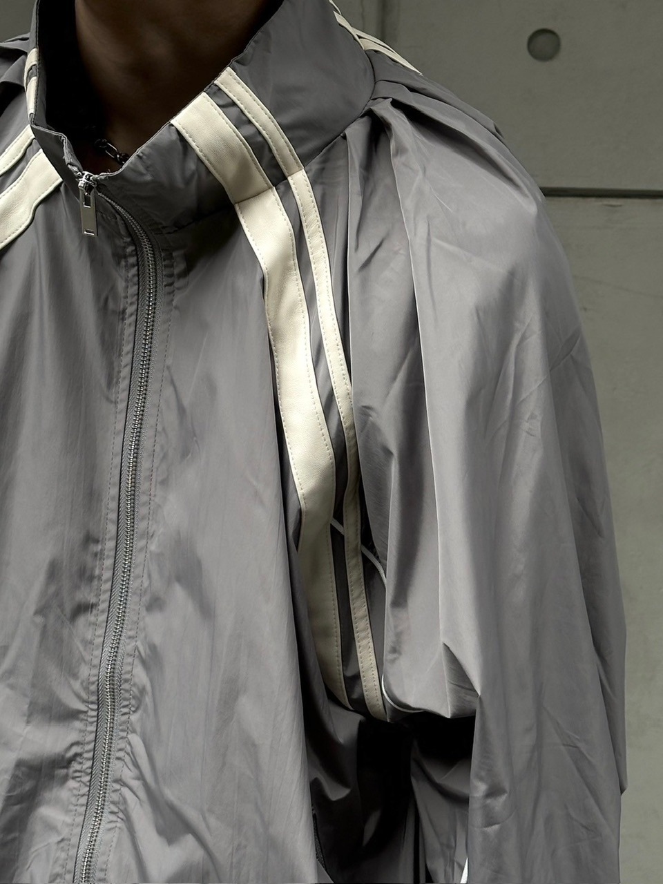 受注制【Chikashitsu +】set up line track jacket (2color