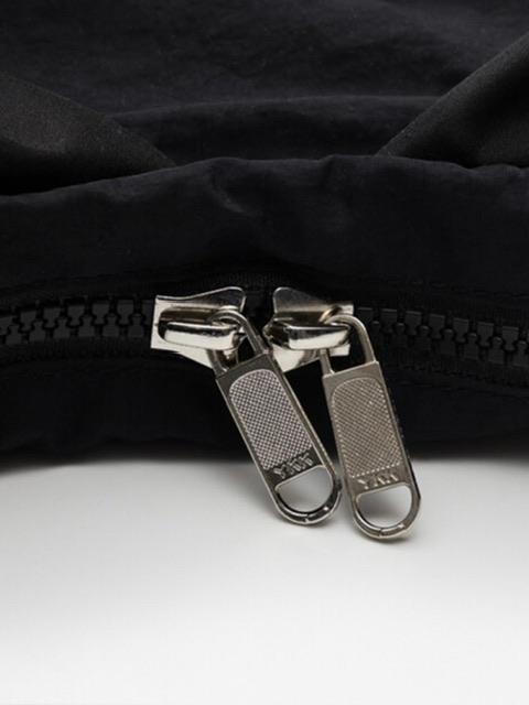 ☆韓国の人気☆【IUGAMAKARAS】☆Knotted Shoulder Ba.g☆ 2/15再入荷【IUGAMAKARAS】Knotted Shoulder Bag | OUR BRAND