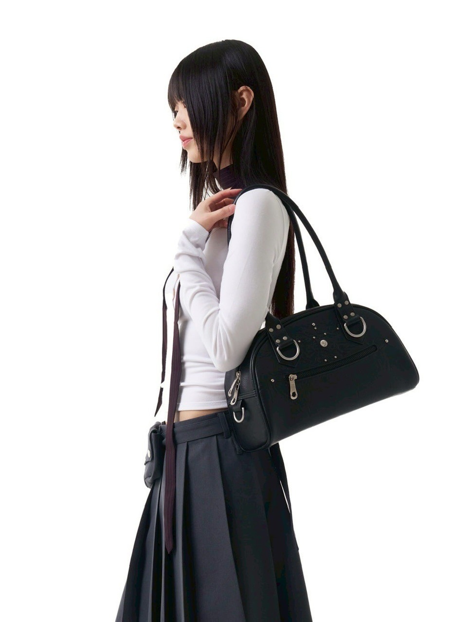 【IUGAMAKARAS】Studded Leather Bowling Bag ★送料・関税込★ IUGAMAKARAS】Studded Leather Bowling Bag | OUR BRAND