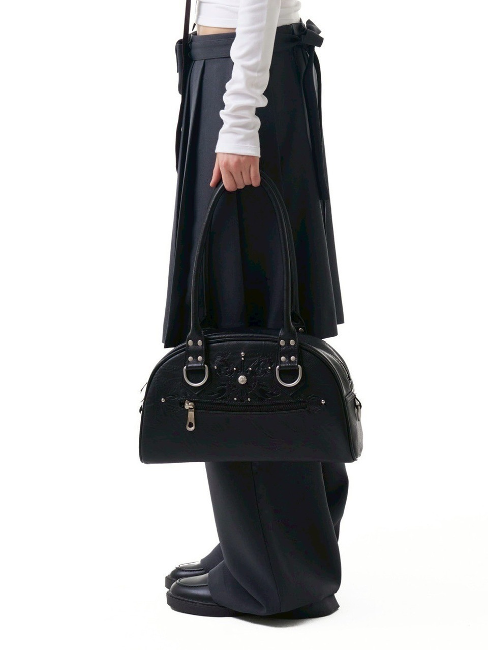 IUGAMAKARAS】Studded Leather Bowling Bag | OUR BRAND