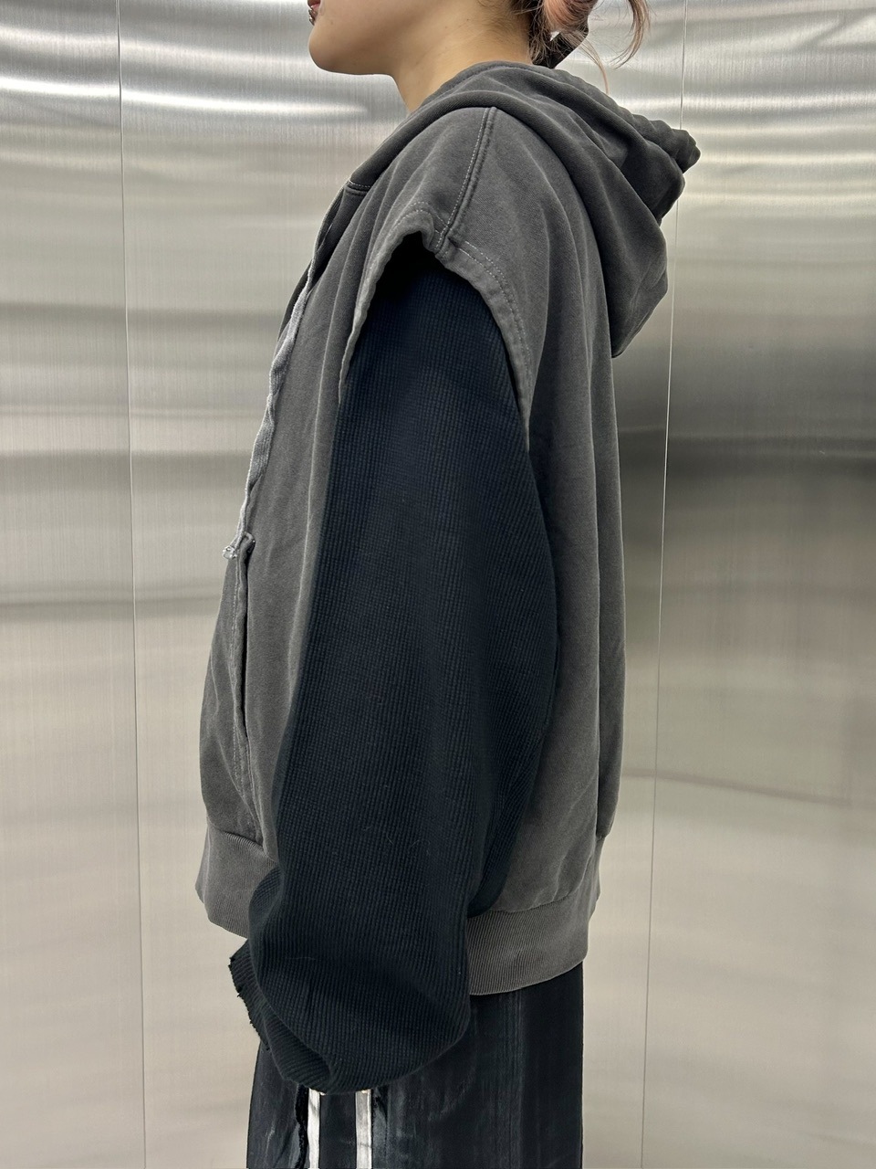 受注制【XU DOG】pigment sleeveless zip up hoodie (2color)