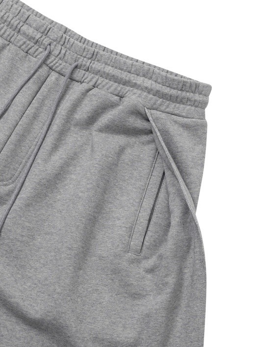 AJOBYAJO】One Tuck Jersey Bermuda Shorts | OUR BRAND