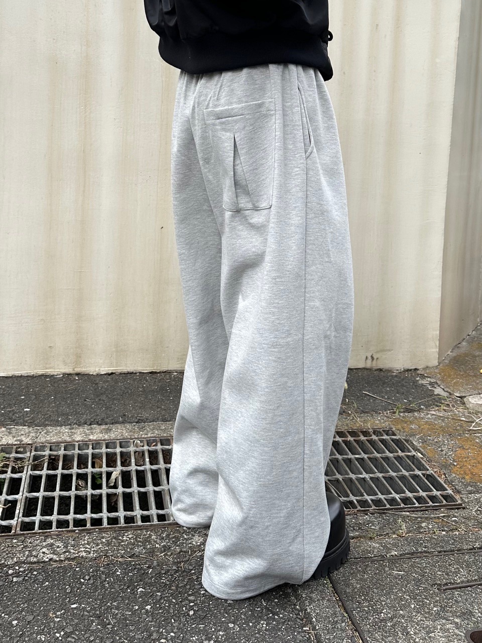 大阪店WEB限定受注制【Chikashitsu +】double tuck balloon sweat