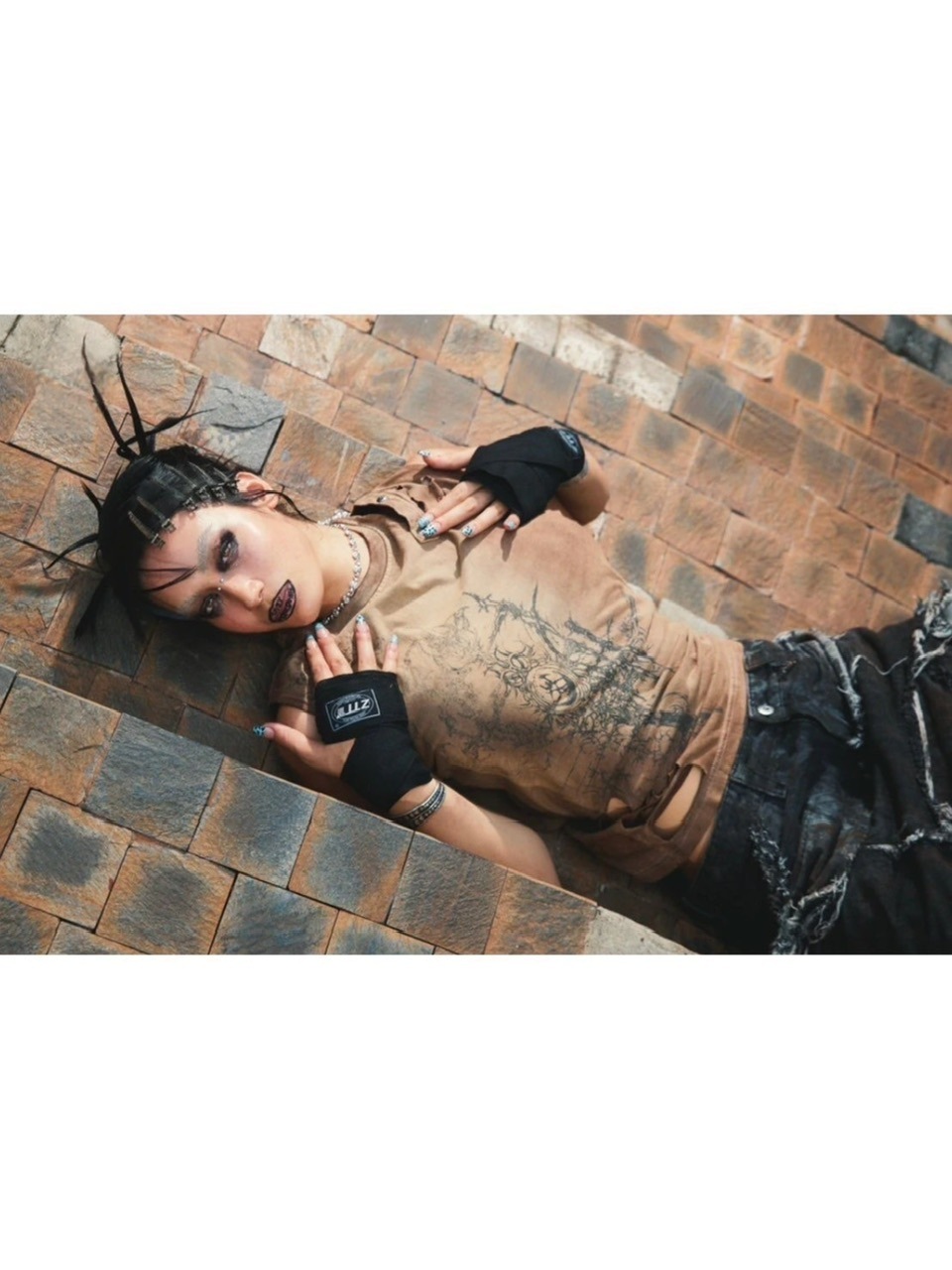トップス cozy worldwide CHAOS DREAM WAXED TANKTOP トップス cozy worldwide CHAOS DREAM WAXED TANKTOP 5/12再入荷