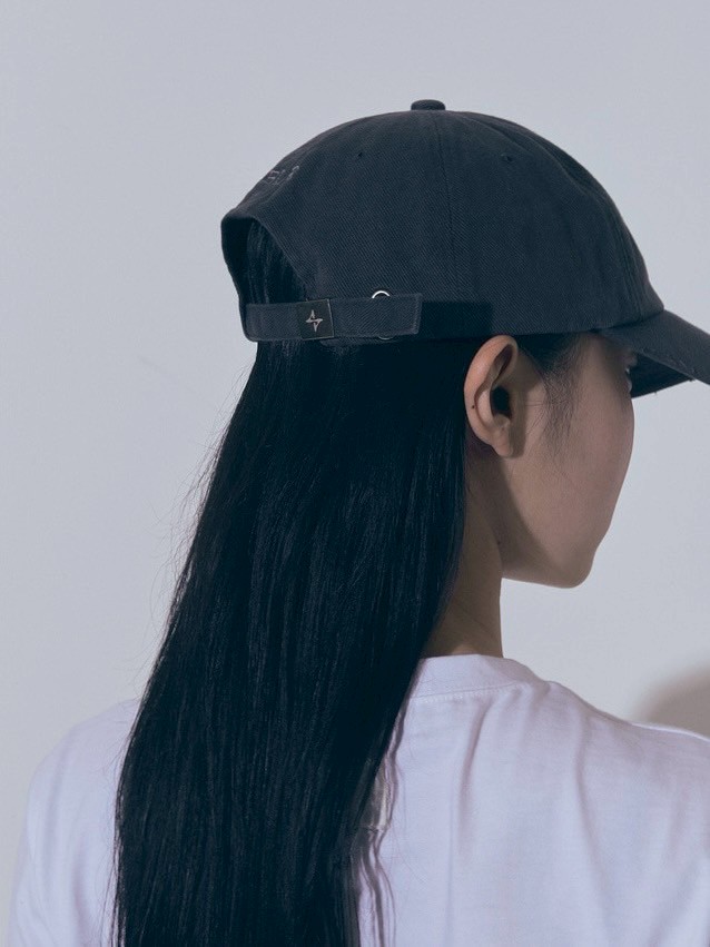 【BLR BLUER】Snowflakes Logo Washing Denim Ball Cap