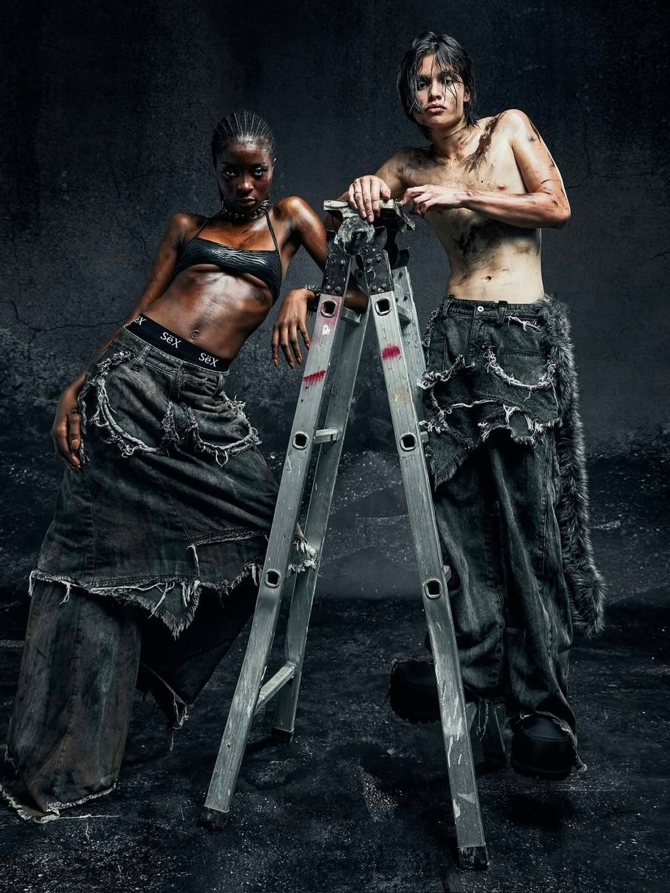 Cozy world Wide】OSAMA GREY DIRTY SKIRT PANTS | OUR BRAND