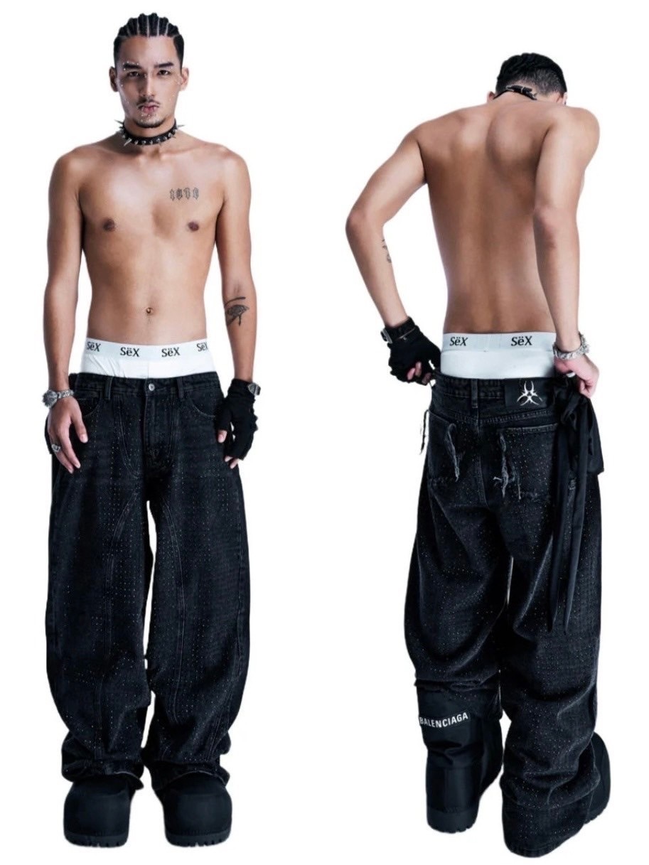 5/12再入荷【Cozy world Wide】CZ RHINESTONE WASHED JEANS