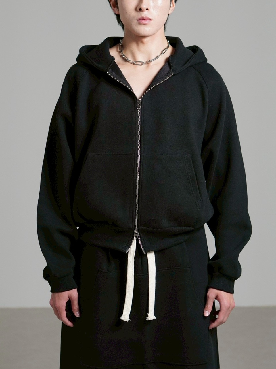 受注制【Chikashitsu +】heavy weight cotton cropped hoodie / 【チカシツプラス】ヘビーウェイトコットンクロップドパーカー (3color)