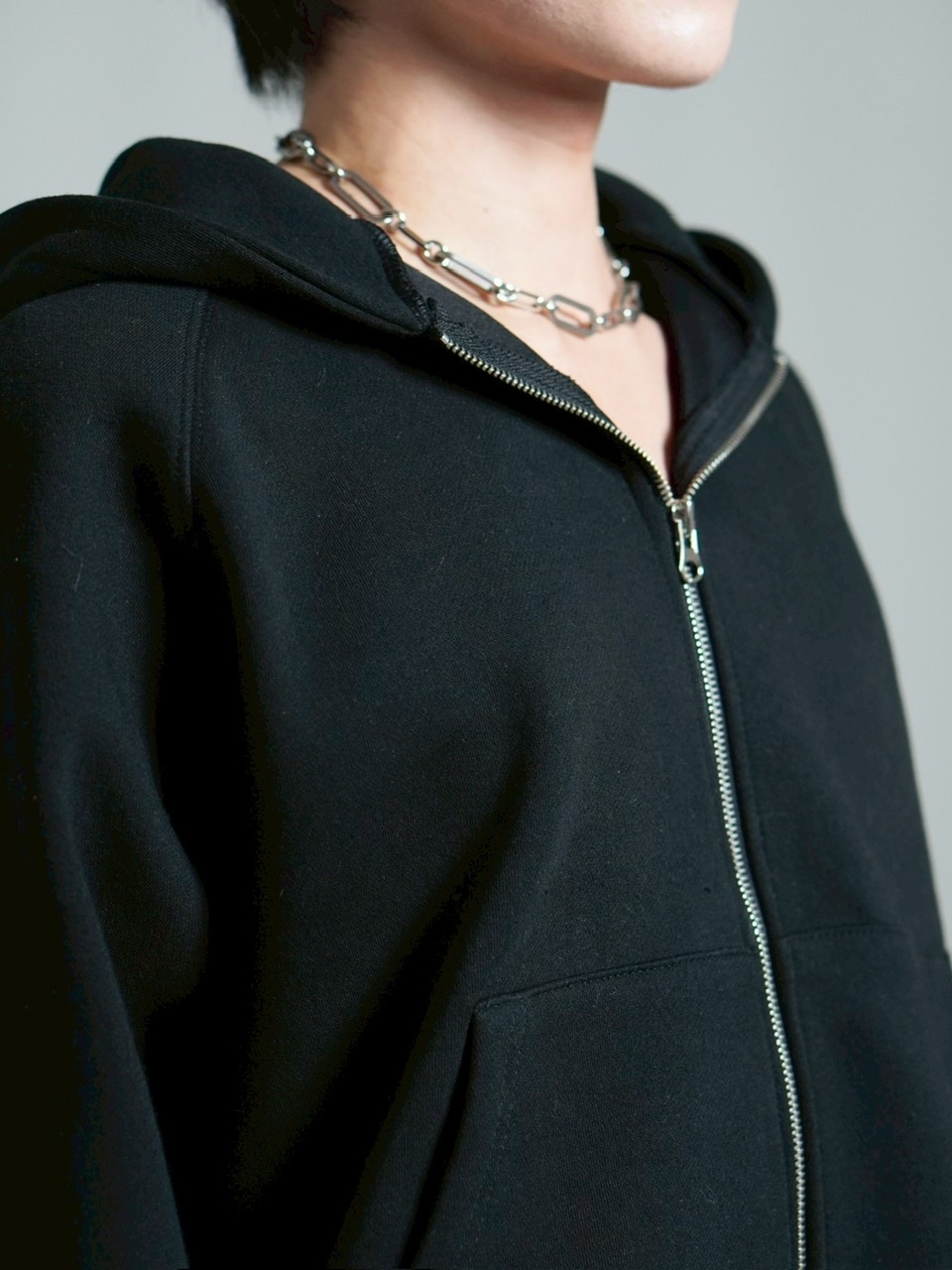 受注制【Chikashitsu +】heavy weight cotton cropped hoodie / 【チカシツプラス】ヘビーウェイトコットンクロップドパーカー (3color)