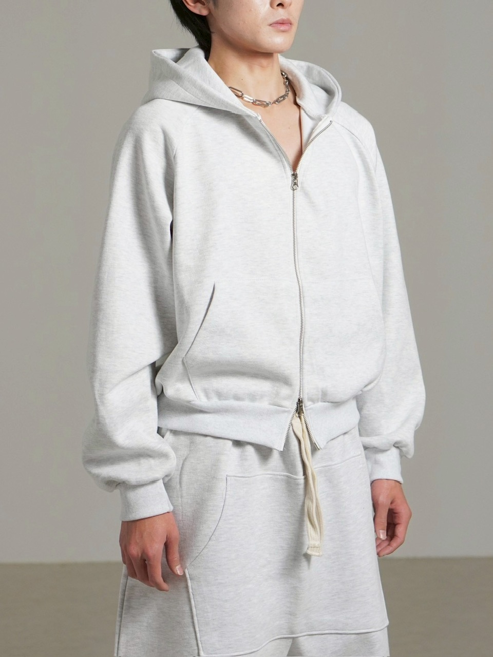 受注制【Chikashitsu +】heavy weight cotton cropped hoodie / 【チカシツプラス】ヘビーウェイトコットンクロップドパーカー (3color)