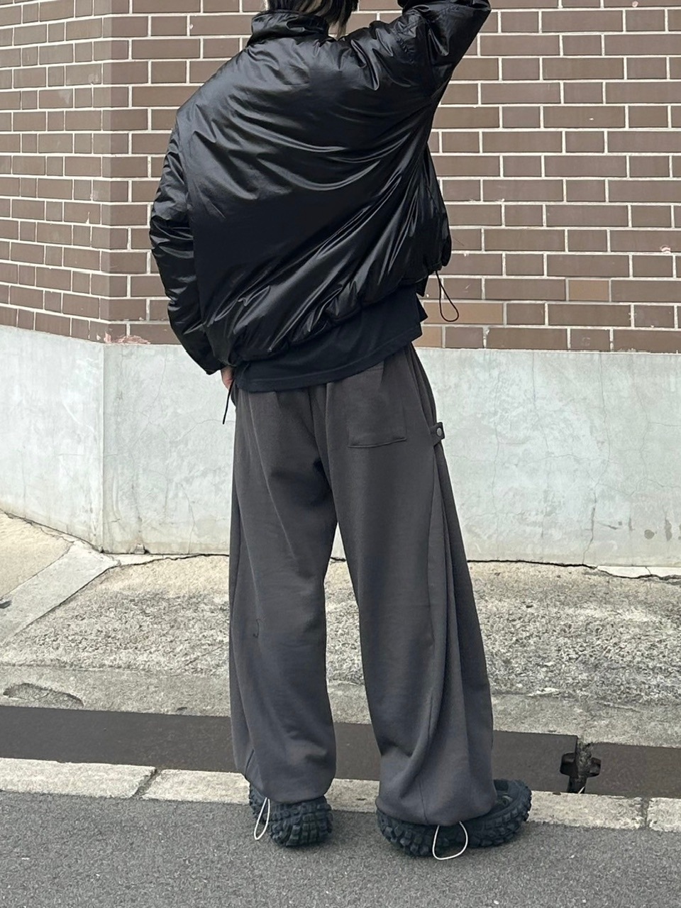 受注制【Chikashitsu +】unisex cropped hooded blouson (3color)