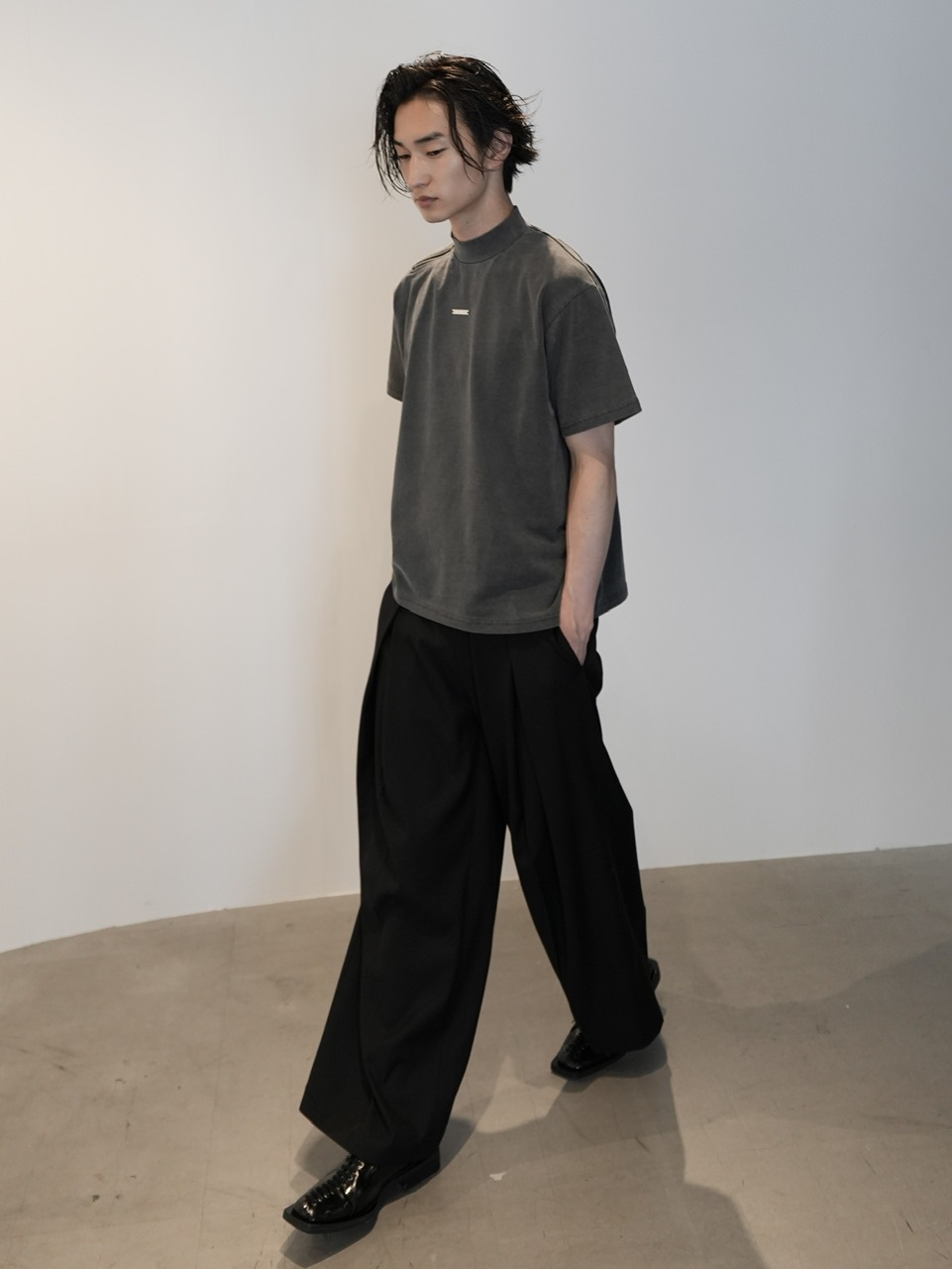 CS】Shoulder zip mockneck tee (pigment black) / 【シーエス