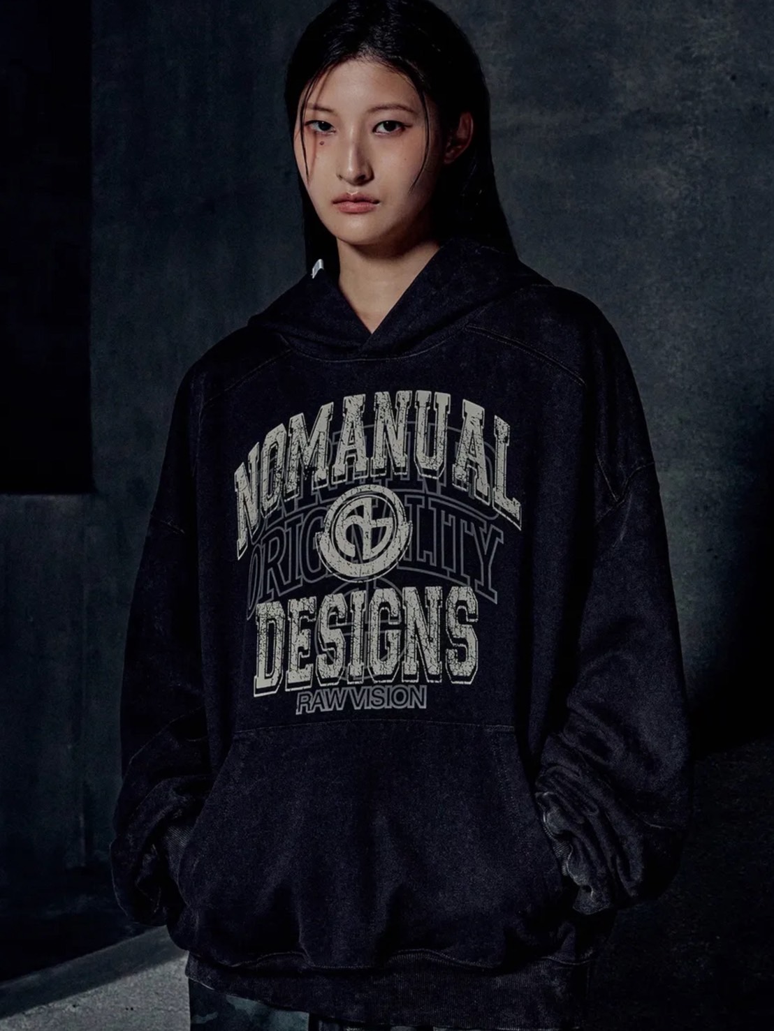 【NOMANUAL】LAYERED ARCH GRAPHIC HOODIE
