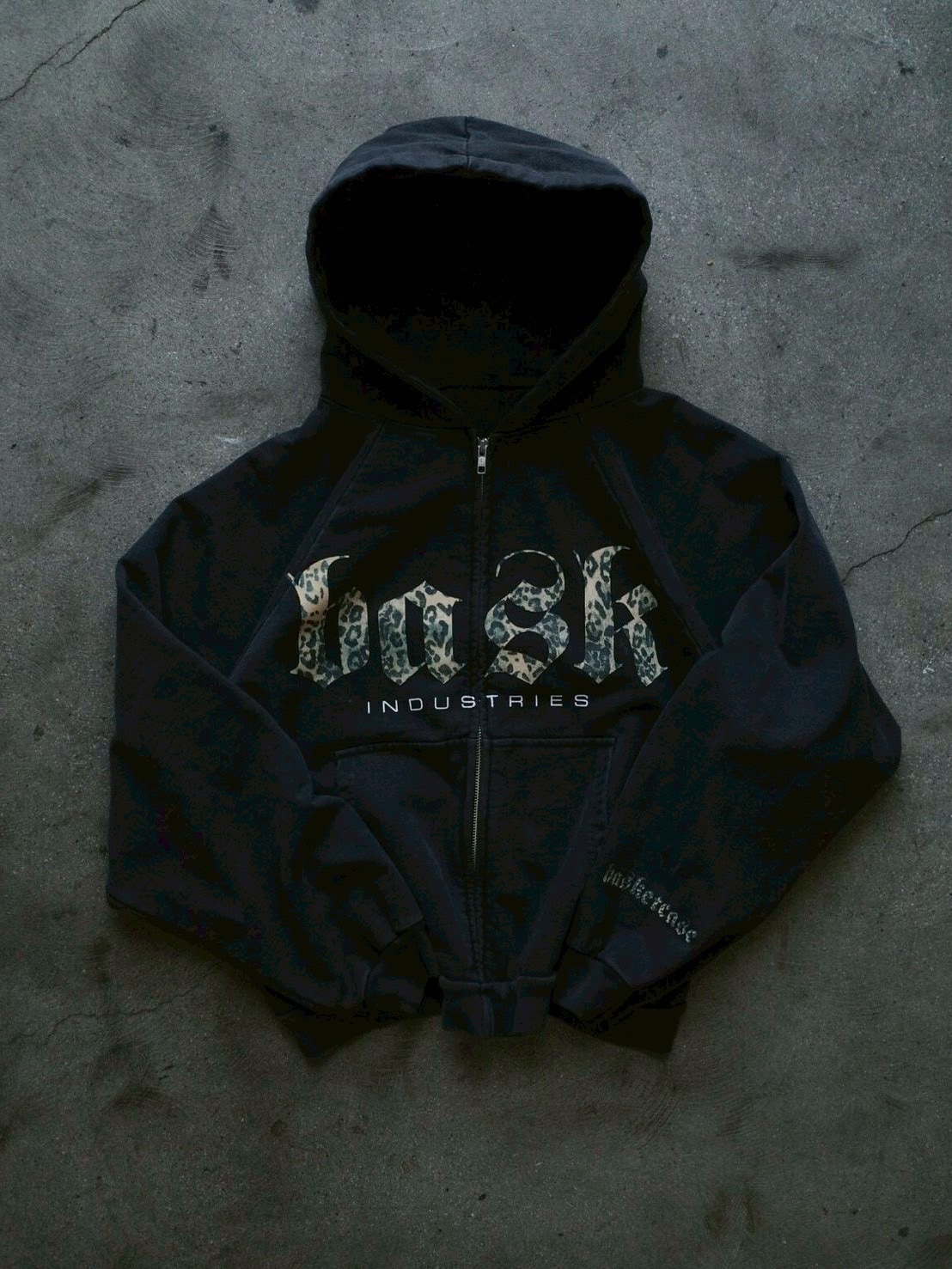 BASKETCASE】INDUSTRIES, zip-up hoodie / 【バスケットケース】ロゴ