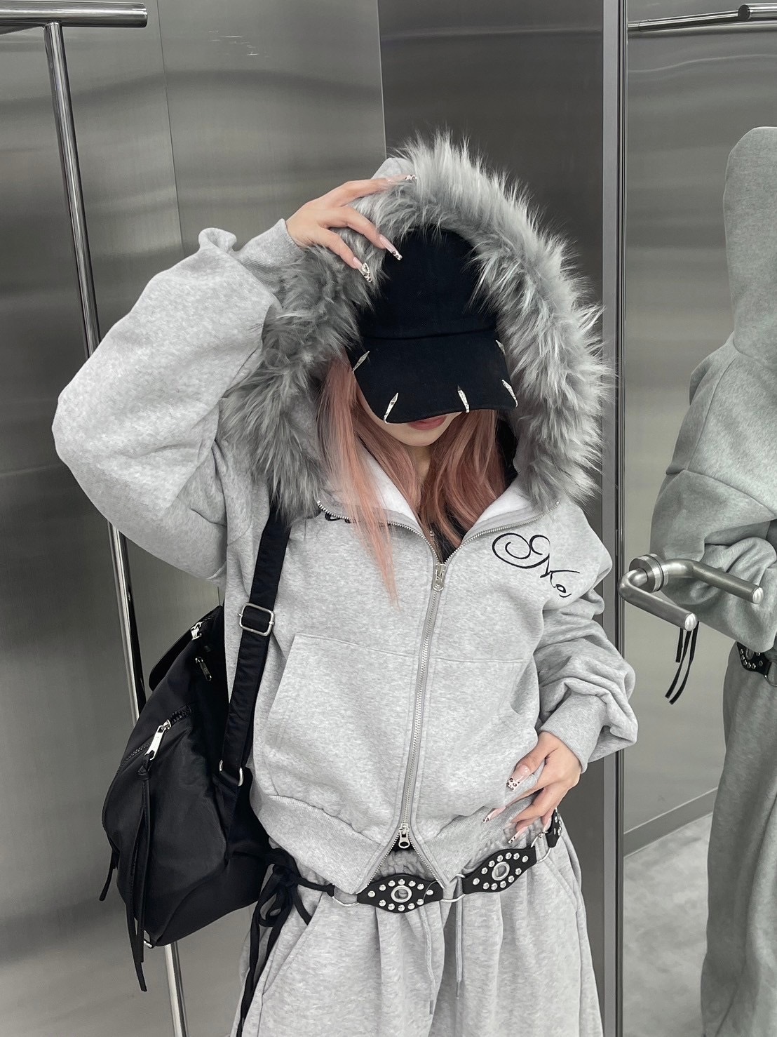 nmtc +】embroidery fur zip up hoodie (2color) | OUR BRAND,nmtc +