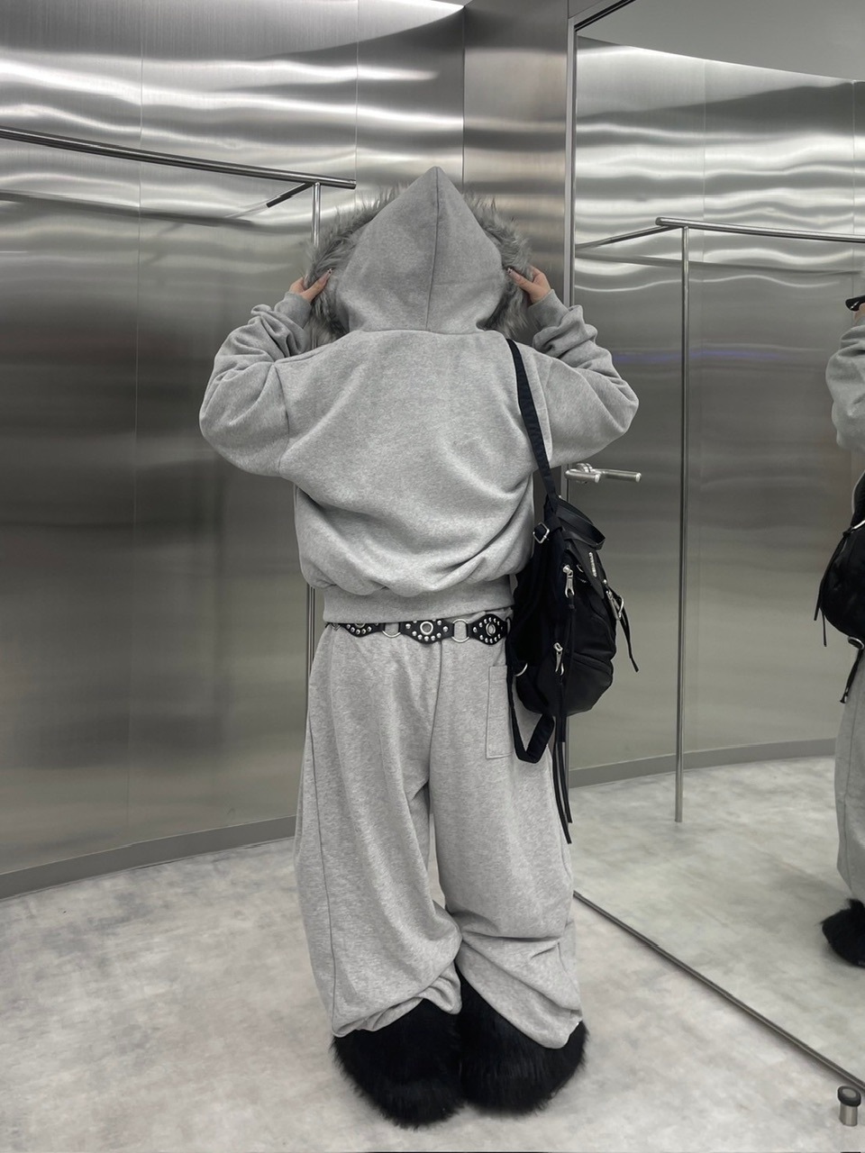 nmtc +】embroidery fur zip up hoodie (2color) | OUR BRAND,nmtc +