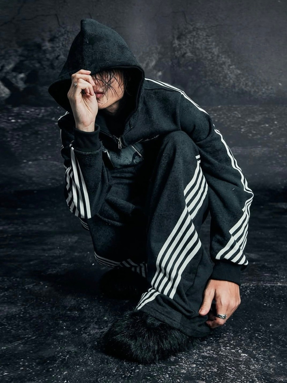 Cozy world Wide】ROYAL KNIGHT CLUB WAXED - SWEATPANTS | OUR