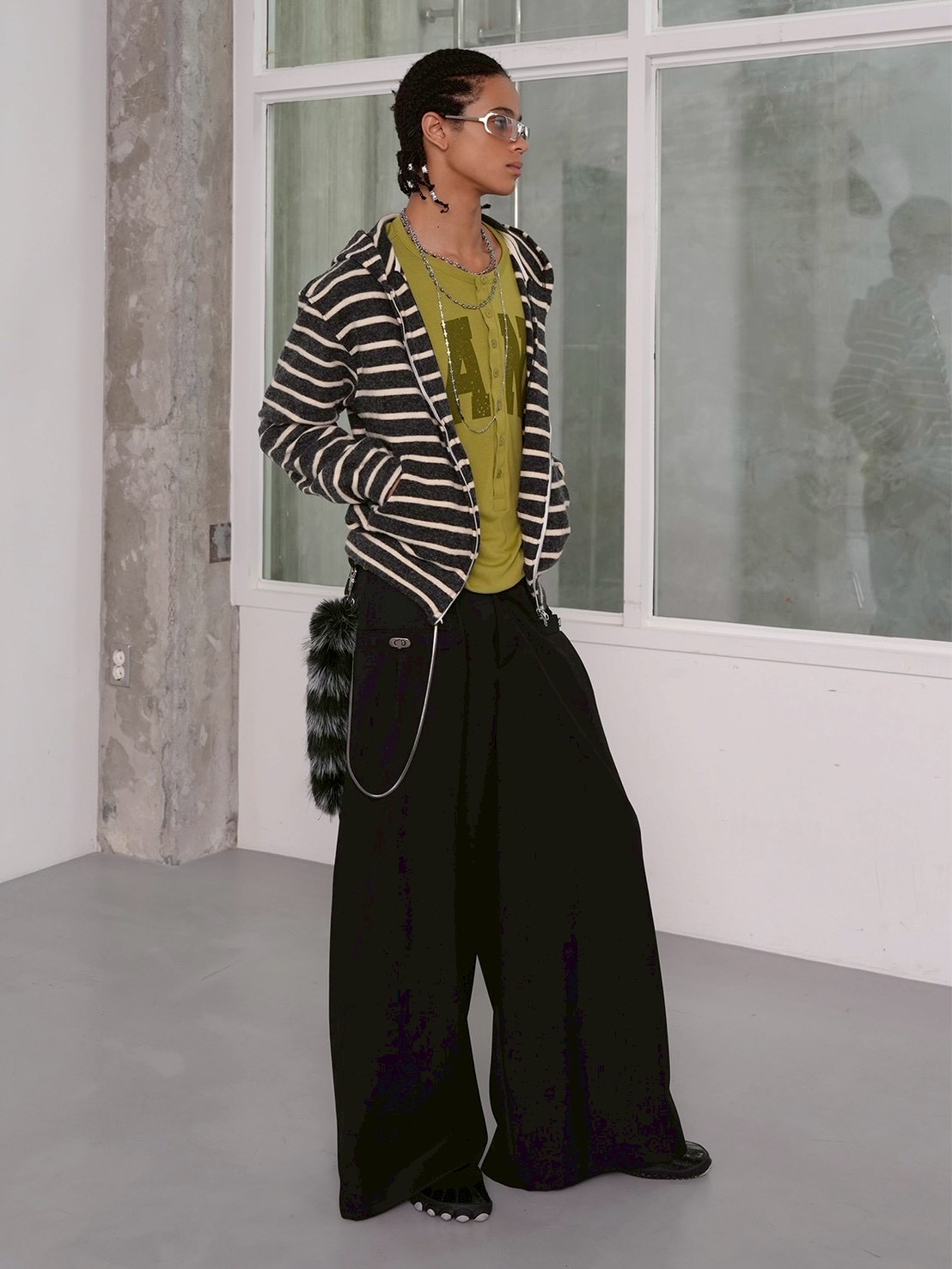 【ESC STUDIO】Cozy fuzzy zip-up hoodie