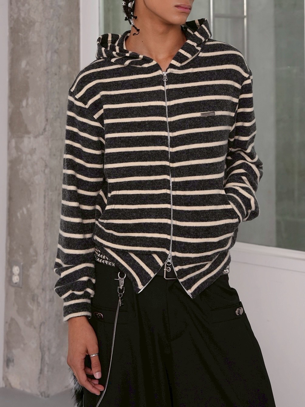 【ESC STUDIO】Cozy fuzzy zip-up hoodie