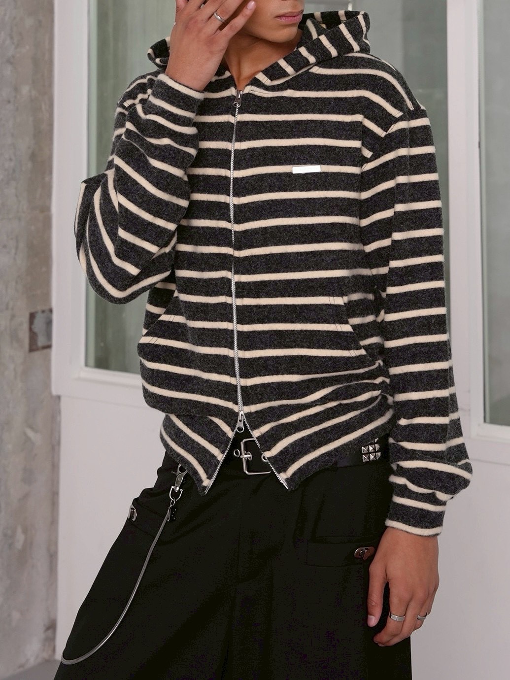 【ESC STUDIO】Cozy fuzzy zip-up hoodie