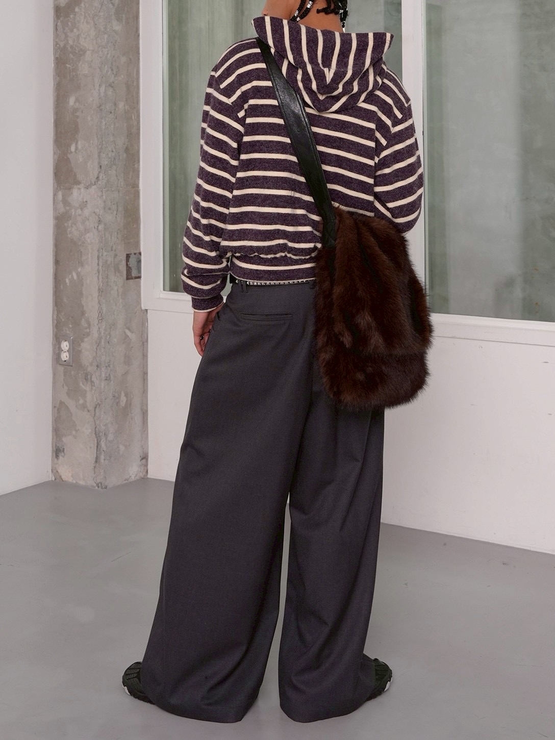 【ESC STUDIO】Cozy fuzzy zip-up hoodie