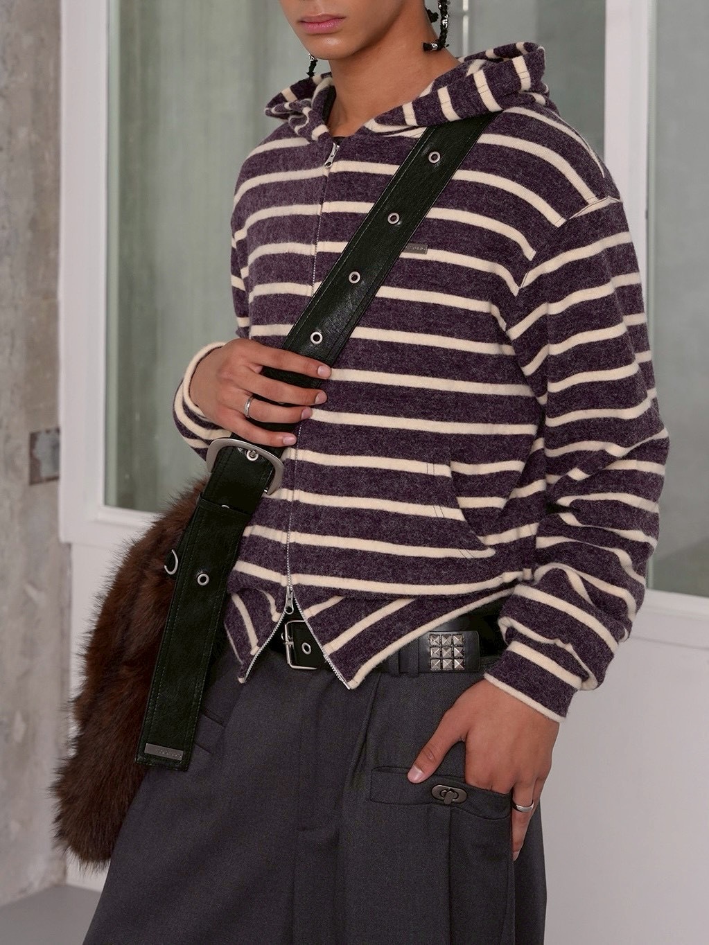 【ESC STUDIO】Cozy fuzzy zip-up hoodie