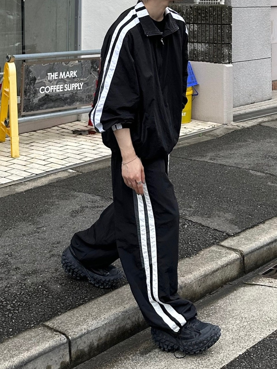 NO COFFEE x CLUBHAUS ブラックパンツ Sサイズ Chikashitsu +】over sized set up side line track pants