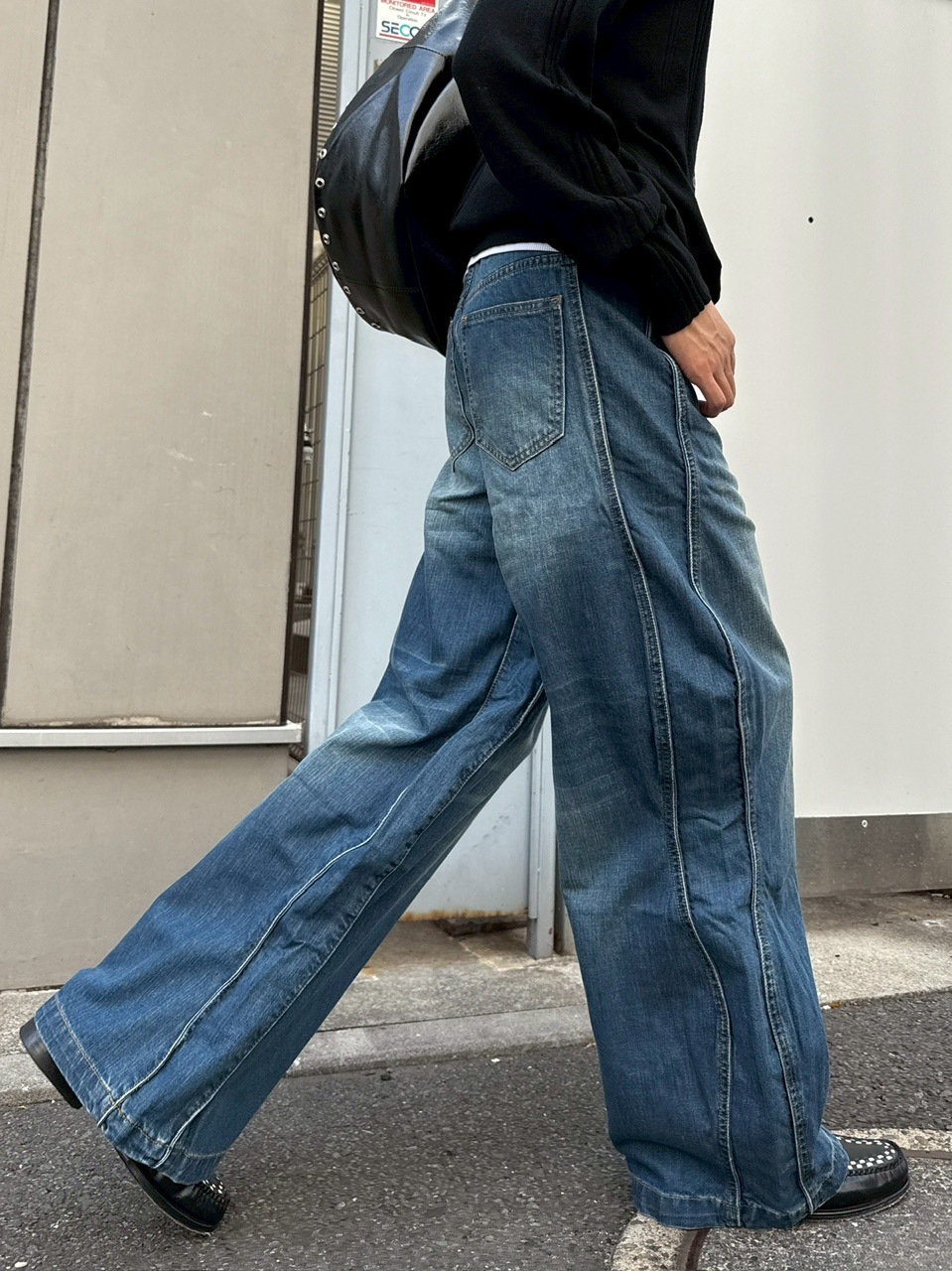 Chikashitsu+ サイドウェーブデニムパンツ 楽天市場】正規品【 Chikashitsu + side wave design denim