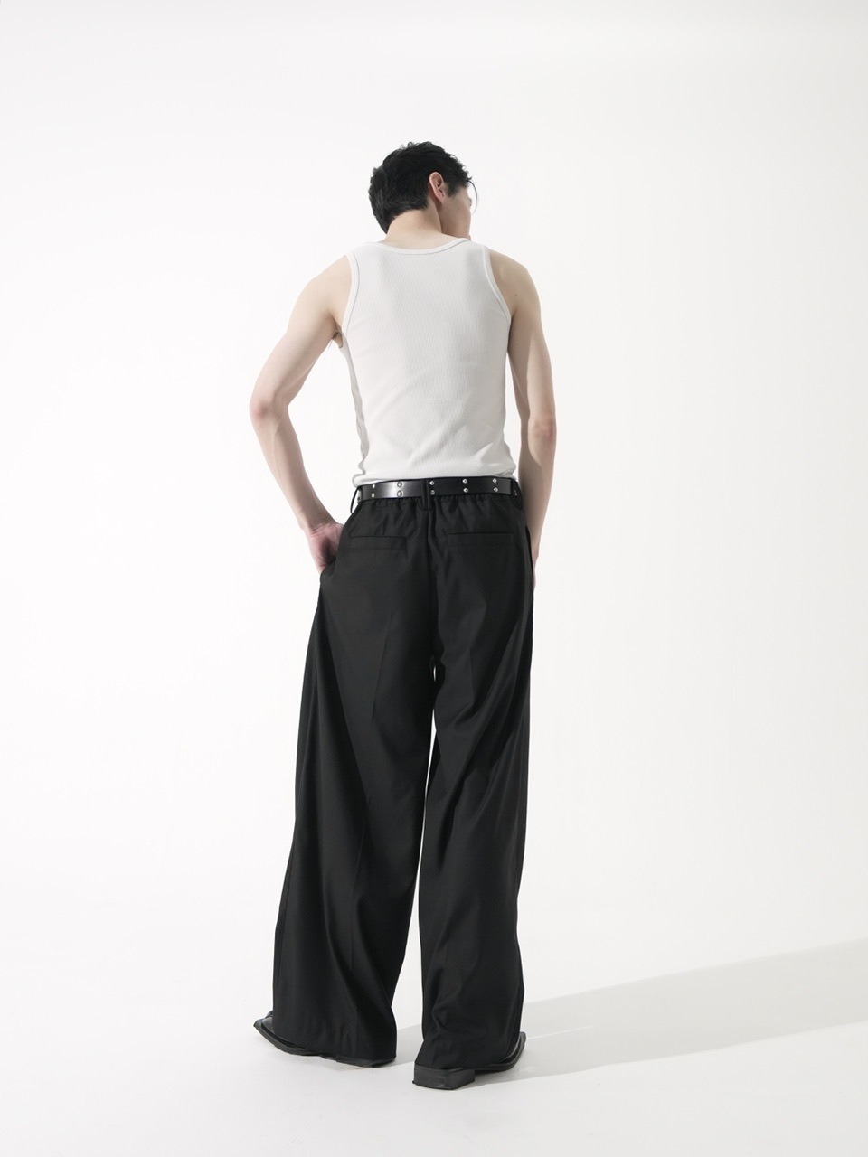 【CS】Cross tuck drape slacks サイズ1 CS】cross tuck drape slacks (black) | OUR BRAND,Chikashitsu +,CS