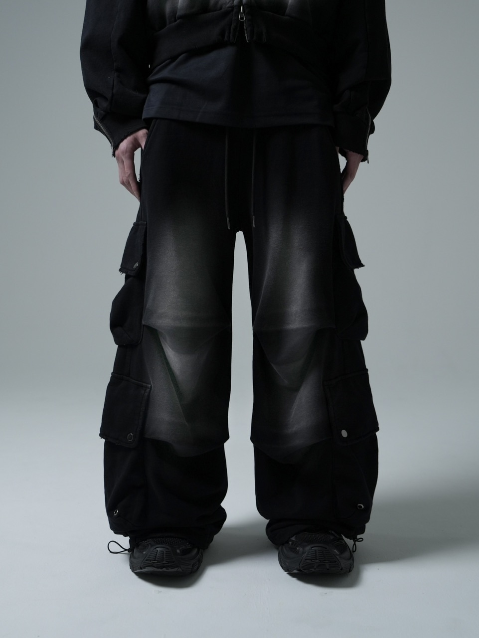 【CHIKASHITSU PLUS HIGH】4 pocket dirty wash sweat cargo pants (wash black)